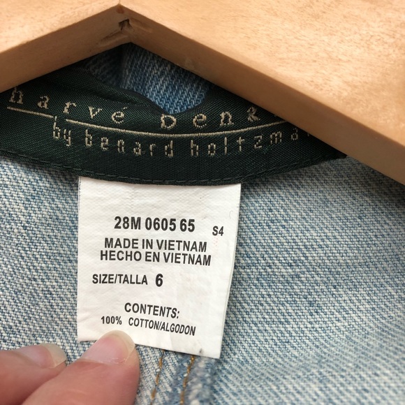 Embroidered floral denim jacket - Picture 3 of 4